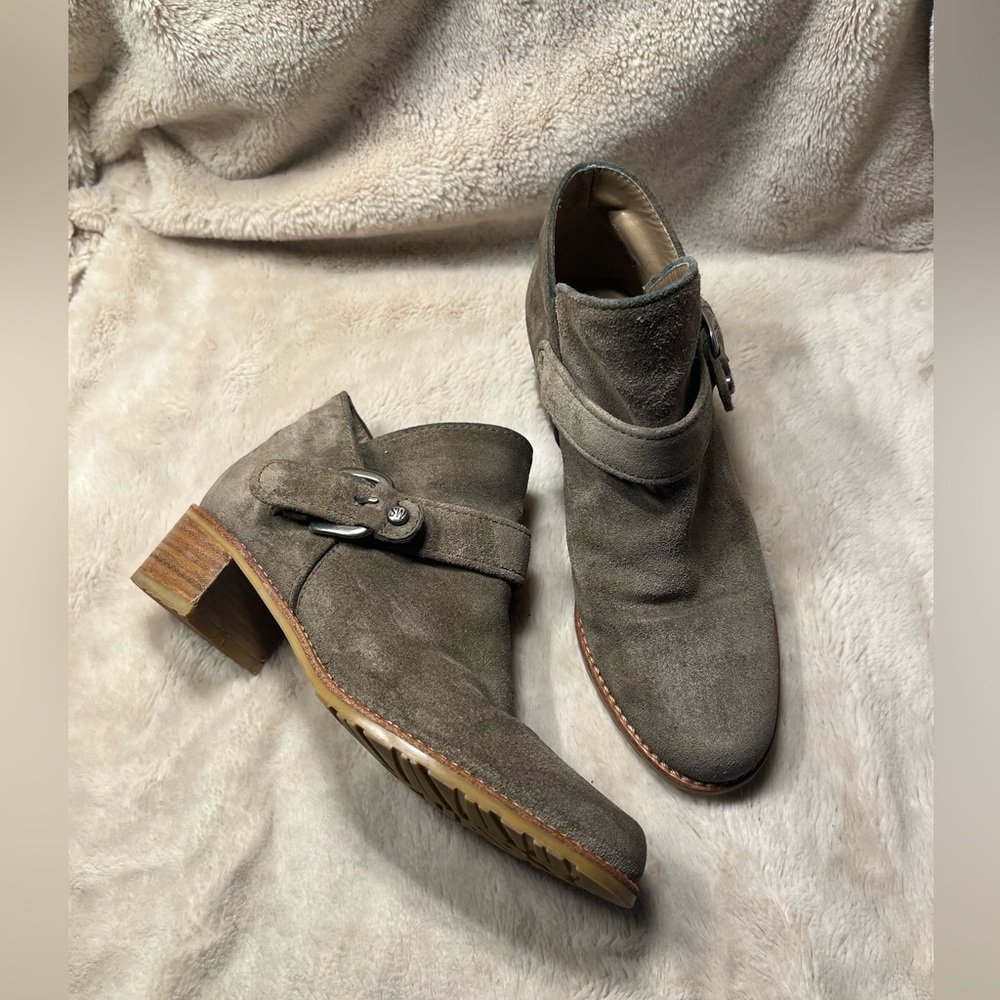 Stuart Weitzman Dude suede ankle boots Womens 6.5